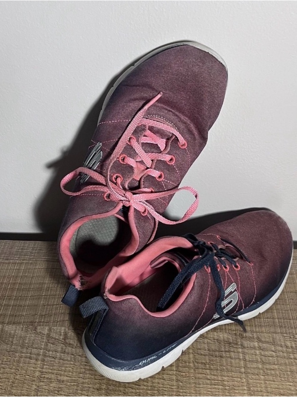Skechers Women's Pink/Navy Ombre Athletic Sneakers